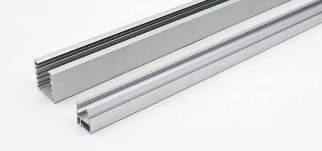 LED�����X�Ͳ�